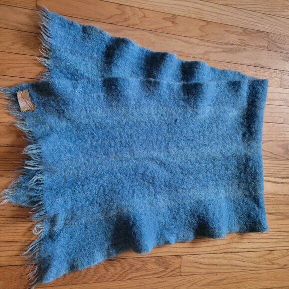 Vintage Blue Mohair Scarf Handwoven In Nepal 100% Pure New Wool Warm & Cozy - Picture 4 of 5
